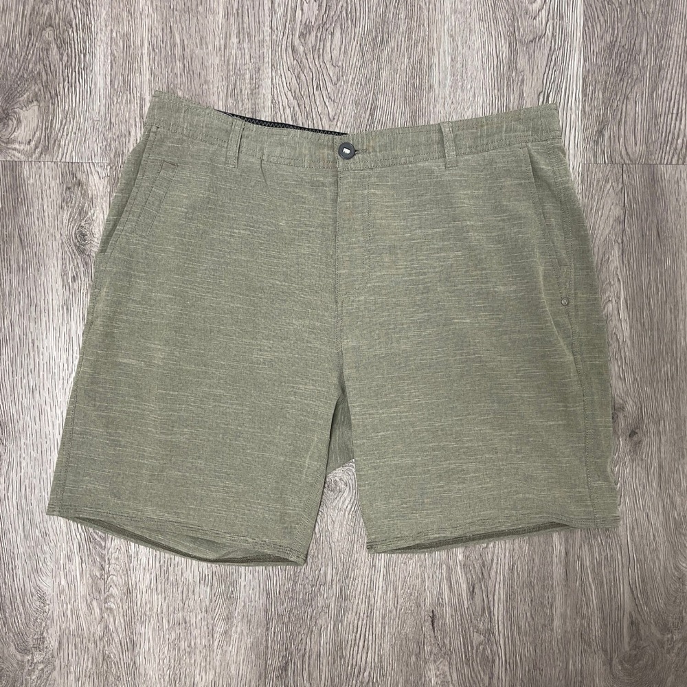 Vuori Aim Shorts Mens 36 Green Heathered Stretch Performance V308